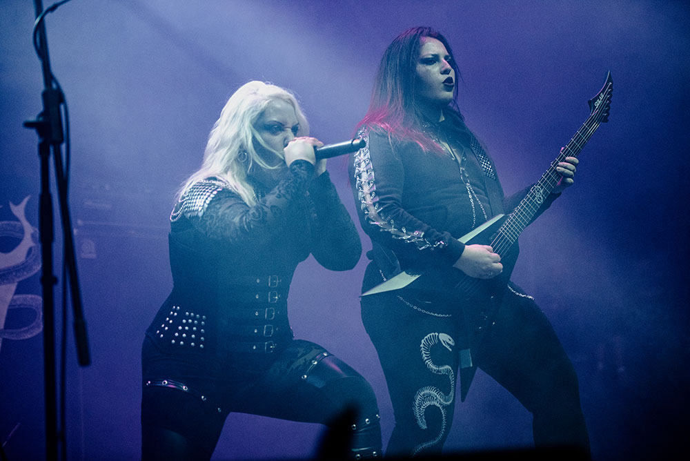 Emperor: Embrujados por el caos