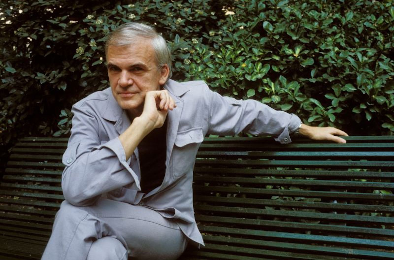 Uno de los grandes escritores del siglo XX: a los 94 años fallece el autor checo Milan Kundera 