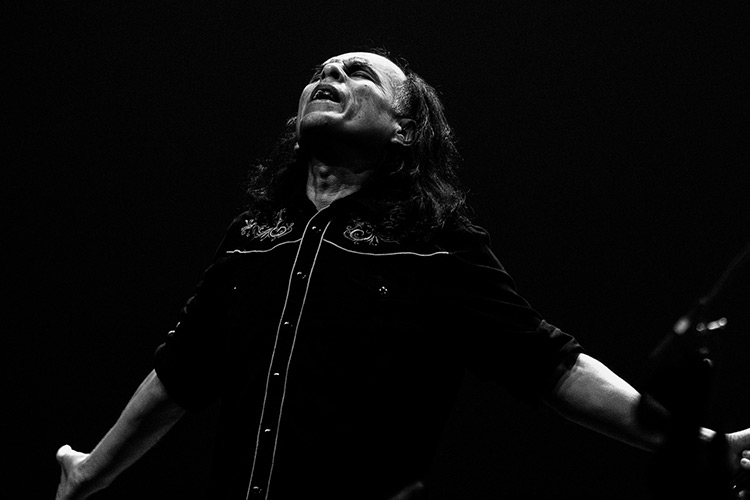 Brujeria: Trae el pinche machete