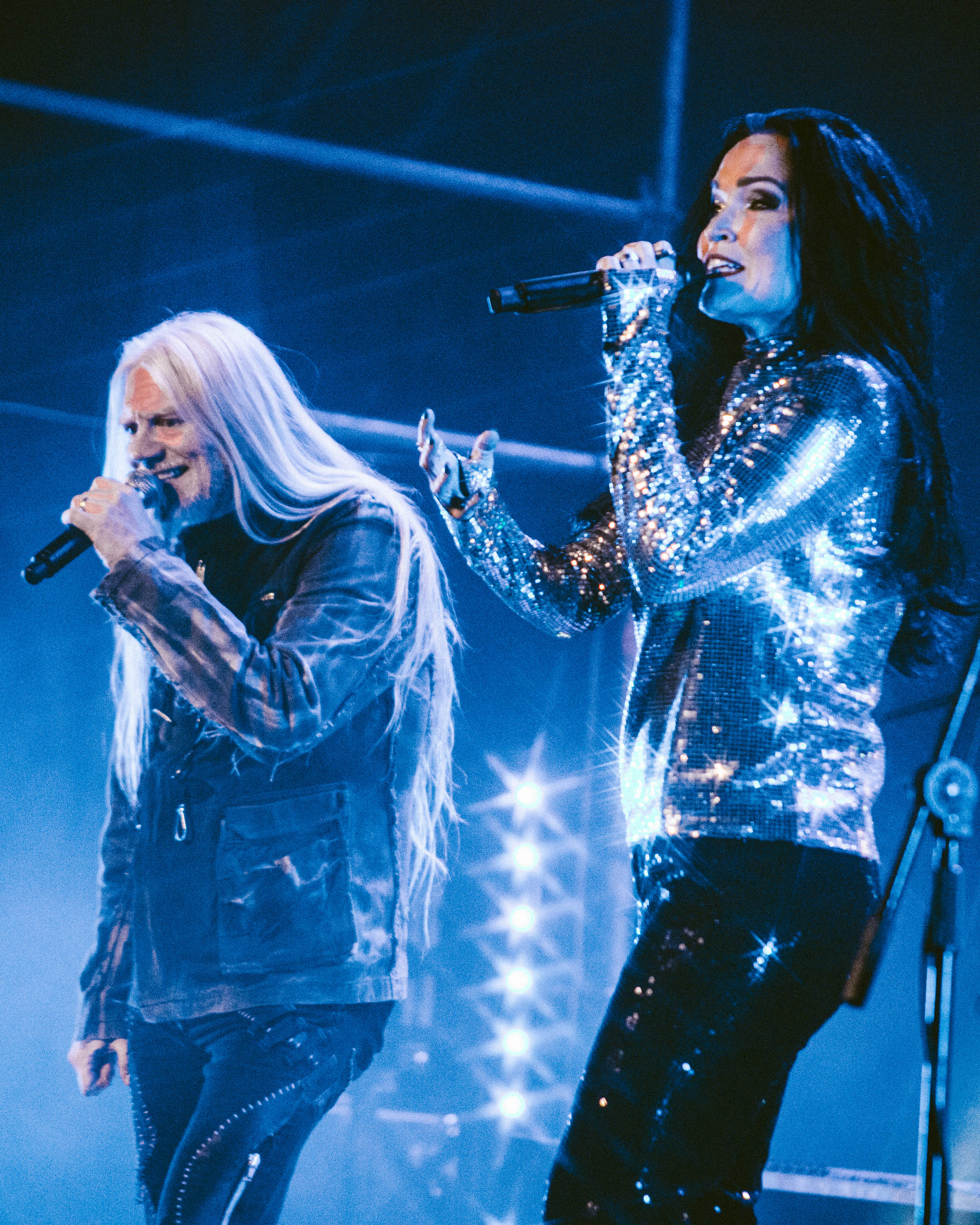 Tarja y Marko Hietala: Over the Hills and Far Away