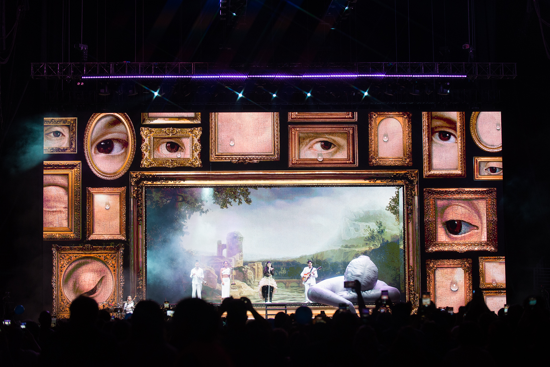 Mon Laferte: Autopoiética, hegemónica, autónoma