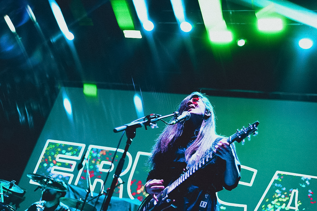 Kuervos del Sur: estar contigo en lágrima y suspiro