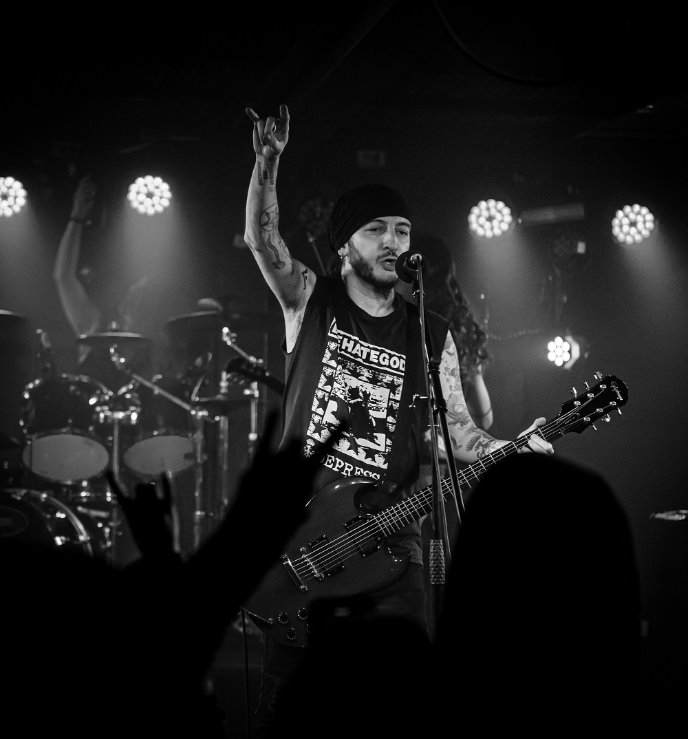 Forgotten Tomb: Sanando depresiones y oscuridades