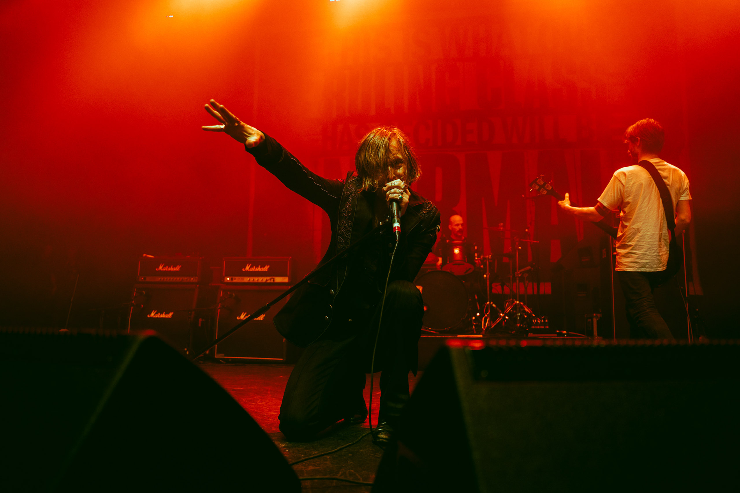 Refused: Frecuencias de un adiós