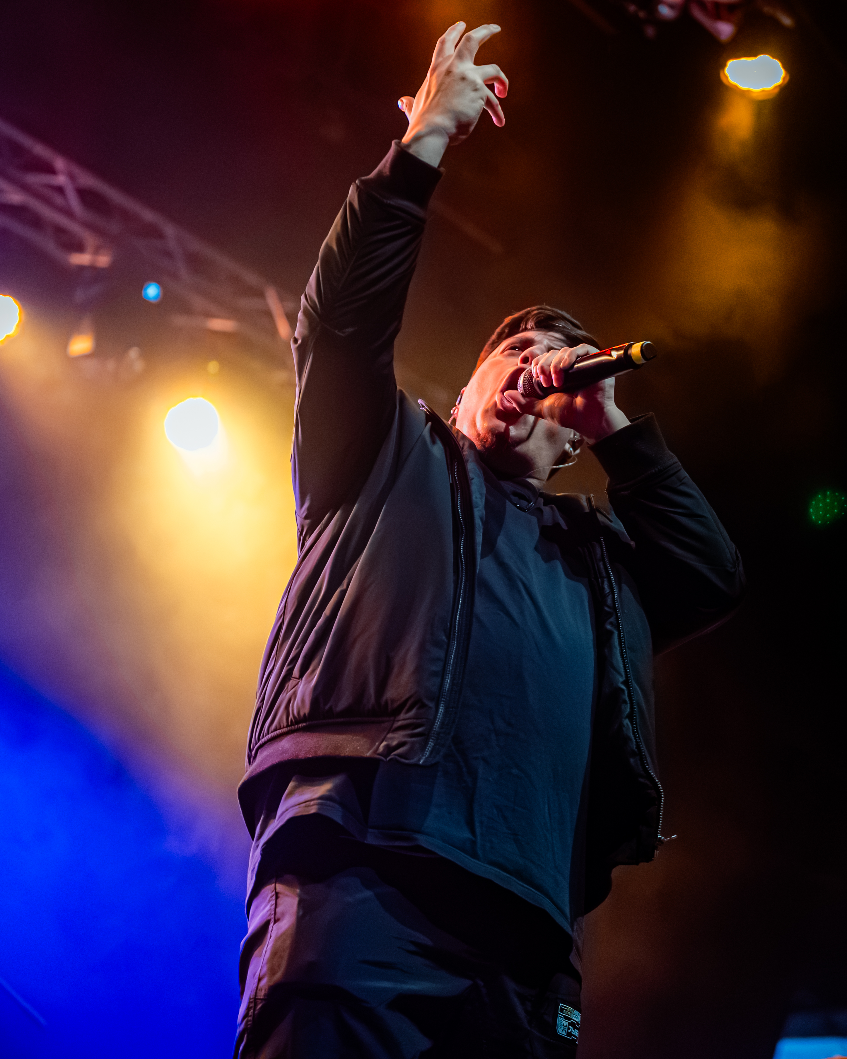 Between The Buried And Me: Haciendo tronar Santiago